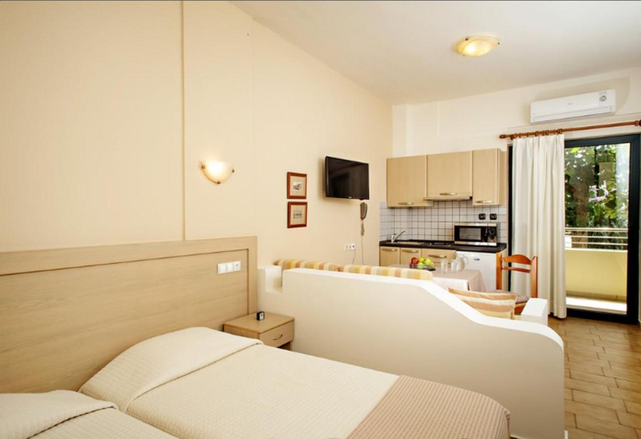 Lili Apartments,Oasis 2,5 Km From Hania Center Parigoria 外观 照片